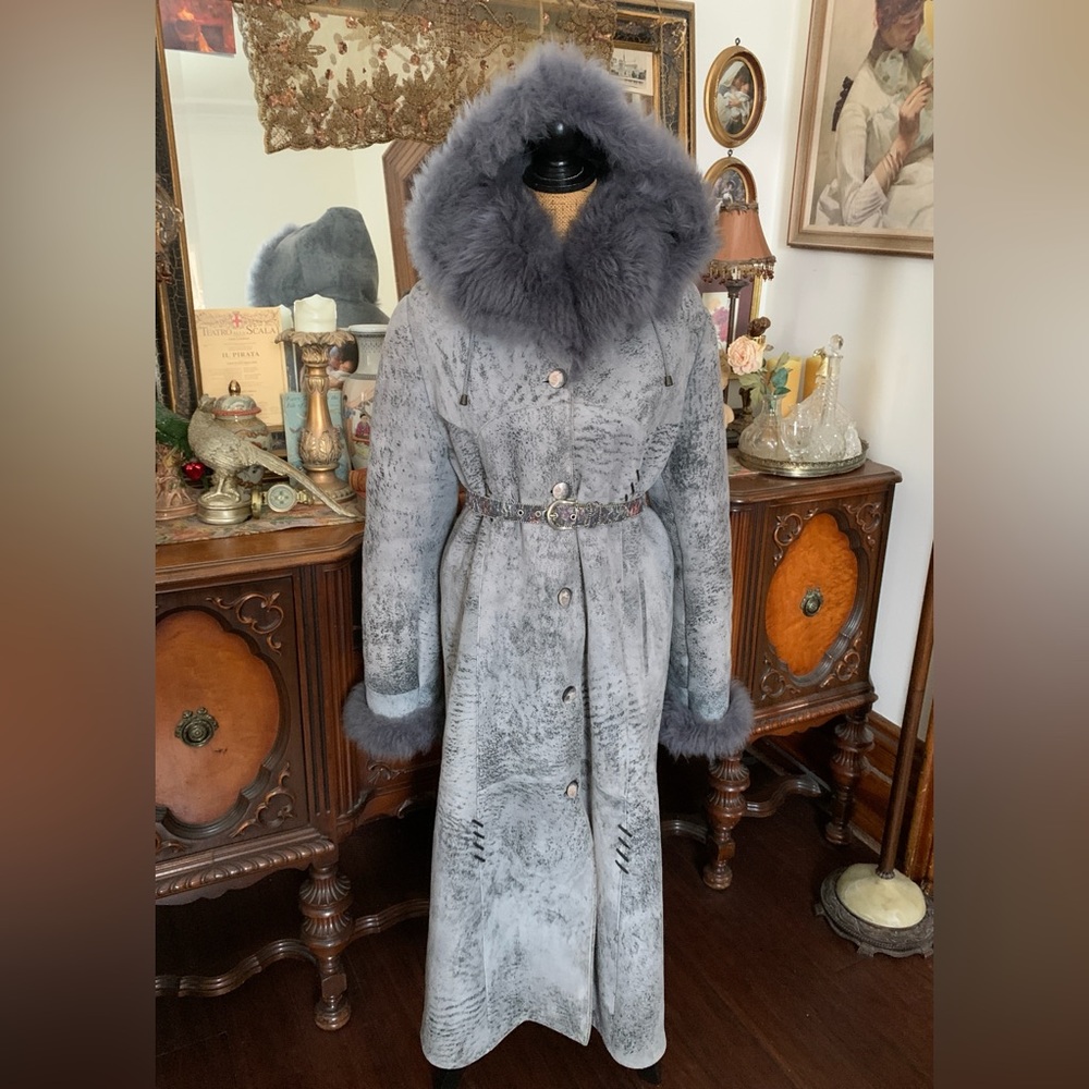 Vintage Italian Gray Victorian-inspired Hooded Genuine Shearling Fur Winter Coat